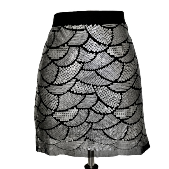 Chelsea & Violet Dresses & Skirts - Chelsea & Violet Mini Skirt Black & Silver Sequin